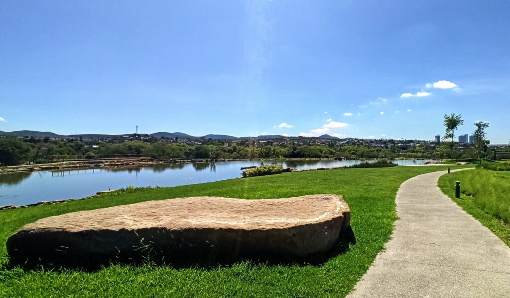 Lago de Juriquilla 8