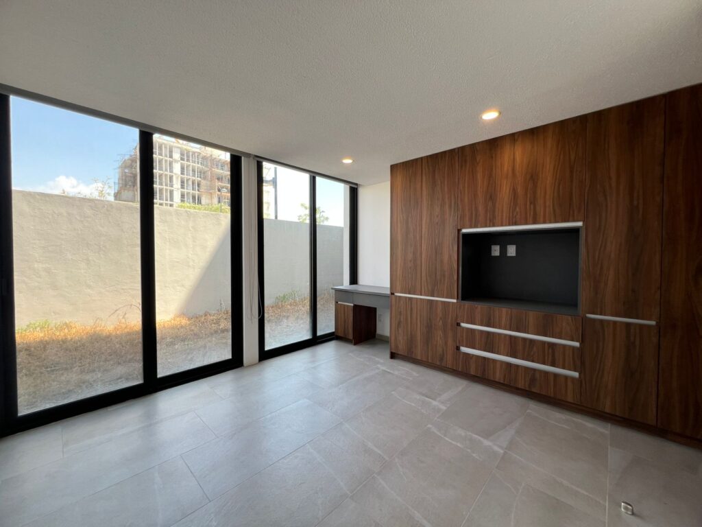 a5f42892-5781-40a3-b08a-d1a351f2ab00