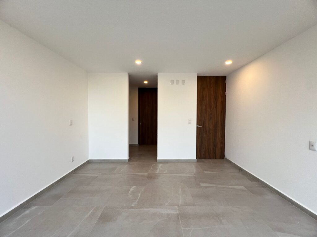 a806904d-5b98-4fce-bf5d-90a70705c429